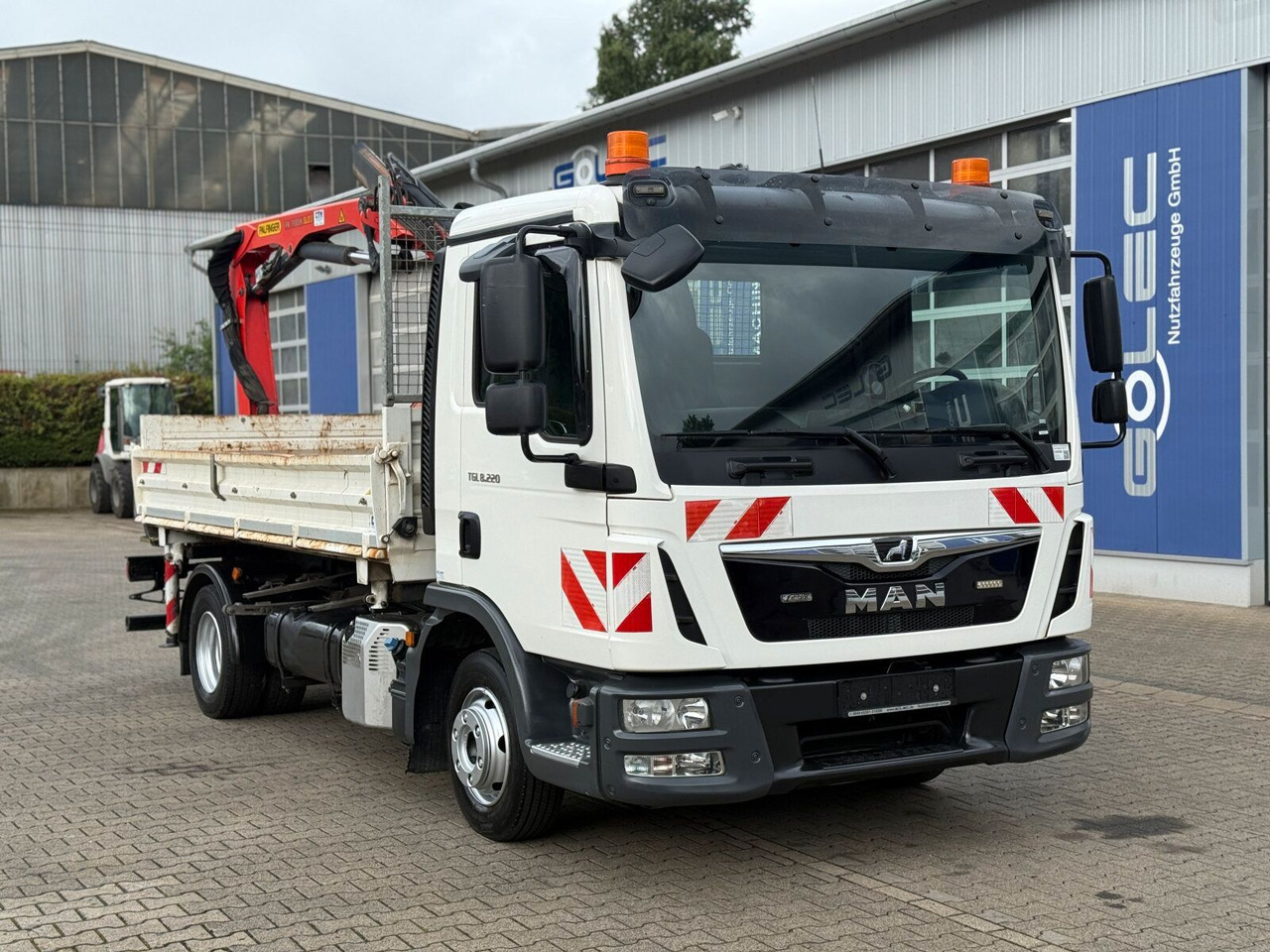 MAN TGL 8.220 4x2 Kipper Kran Palfinger 7.001-K A - Damperli kamyonet: fotoğraf 1 MAN TGL 8.220 4x2 Kipper Kran Palfinger 7.001-K A - Damperli kamyonet: fotoğraf 1