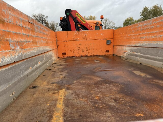 MAN TGS 28.400 6x4-4 Kipper Kran Palfinger PK9002 - Damperli kamyon, Vinçli kamyon: fotoğraf 2 MAN TGS 28.400 6x4-4 Kipper Kran Palfinger PK9002 - Damperli kamyon, Vinçli kamyon: fotoğraf 2