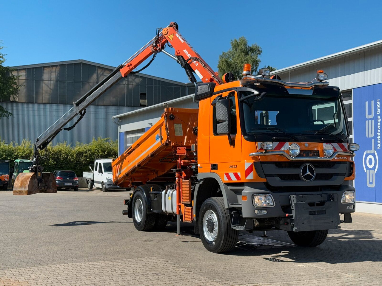 Mercedes-Benz ACTROS 2044 4x4 Kipper Kran ATLAS 65.2 A2L - Vinçli kamyon: fotoğraf 2 Mercedes-Benz ACTROS 2044 4x4 Kipper Kran ATLAS 65.2 A2L - Vinçli kamyon: fotoğraf 2