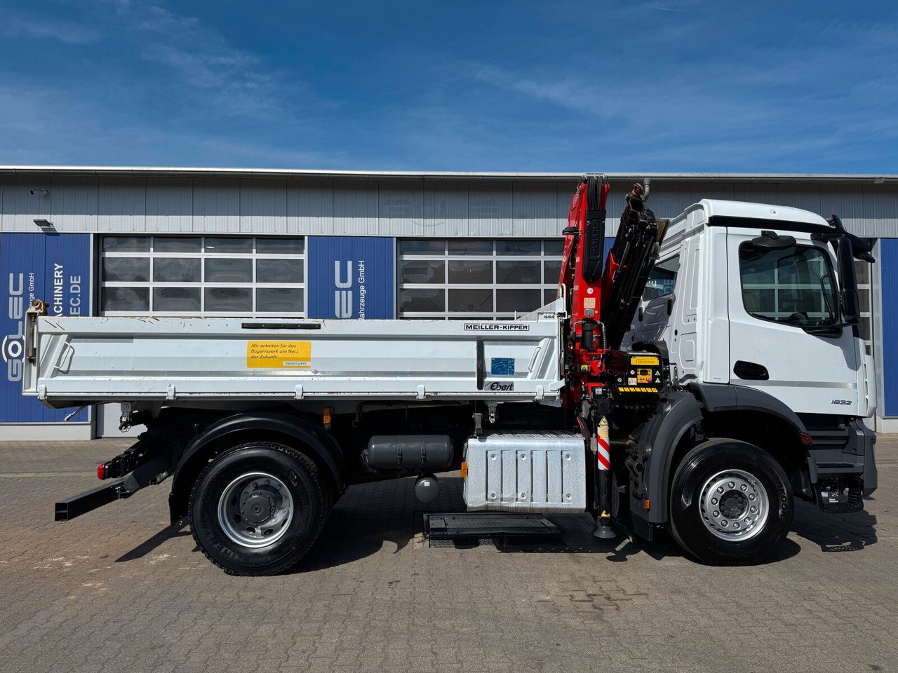 Mercedes-Benz AROCS 1832 4x2 Euro 6 Kipper Kran FASSI F120FB - Damperli kamyon, Vinçli kamyon: fotoğraf 3 Mercedes-Benz AROCS 1832 4x2 Euro 6 Kipper Kran FASSI F120FB - Damperli kamyon, Vinçli kamyon: fotoğraf 3