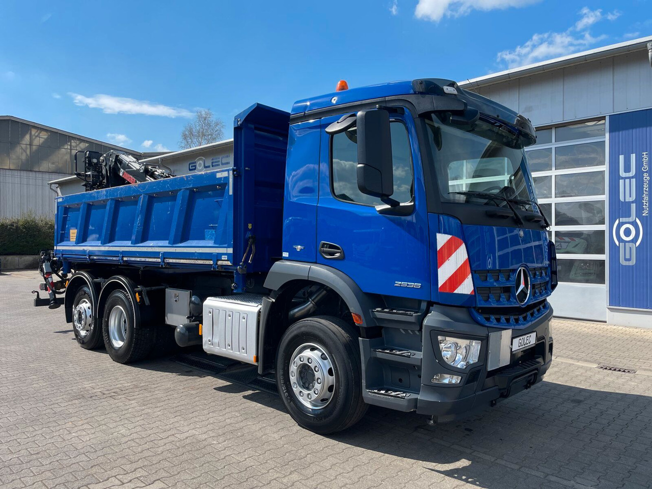Mercedes-Benz AROCS 2536 6x2*4 Kipper Kran HIAB - Vinçli kamyon: fotoğraf 1 Mercedes-Benz AROCS 2536 6x2*4 Kipper Kran HIAB - Vinçli kamyon: fotoğraf 1
