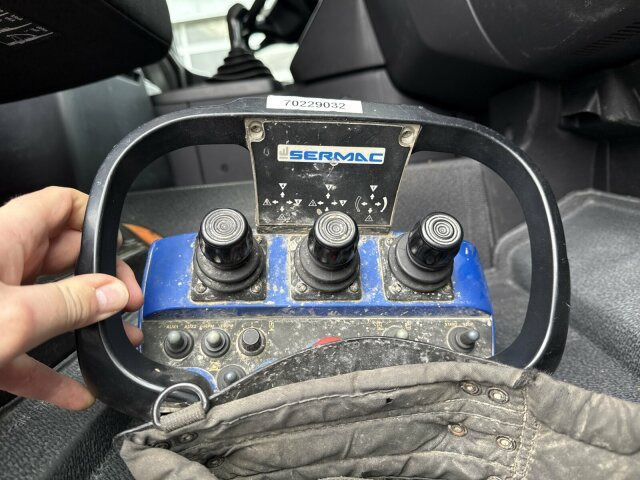 Mercedes-Benz AROCS 2636 6x4 Euro 6 Betonpumpe SERMAC 4Z36 - Mobil beton pompası: fotoğraf 4 Mercedes-Benz AROCS 2636 6x4 Euro 6 Betonpumpe SERMAC 4Z36 - Mobil beton pompası: fotoğraf 4