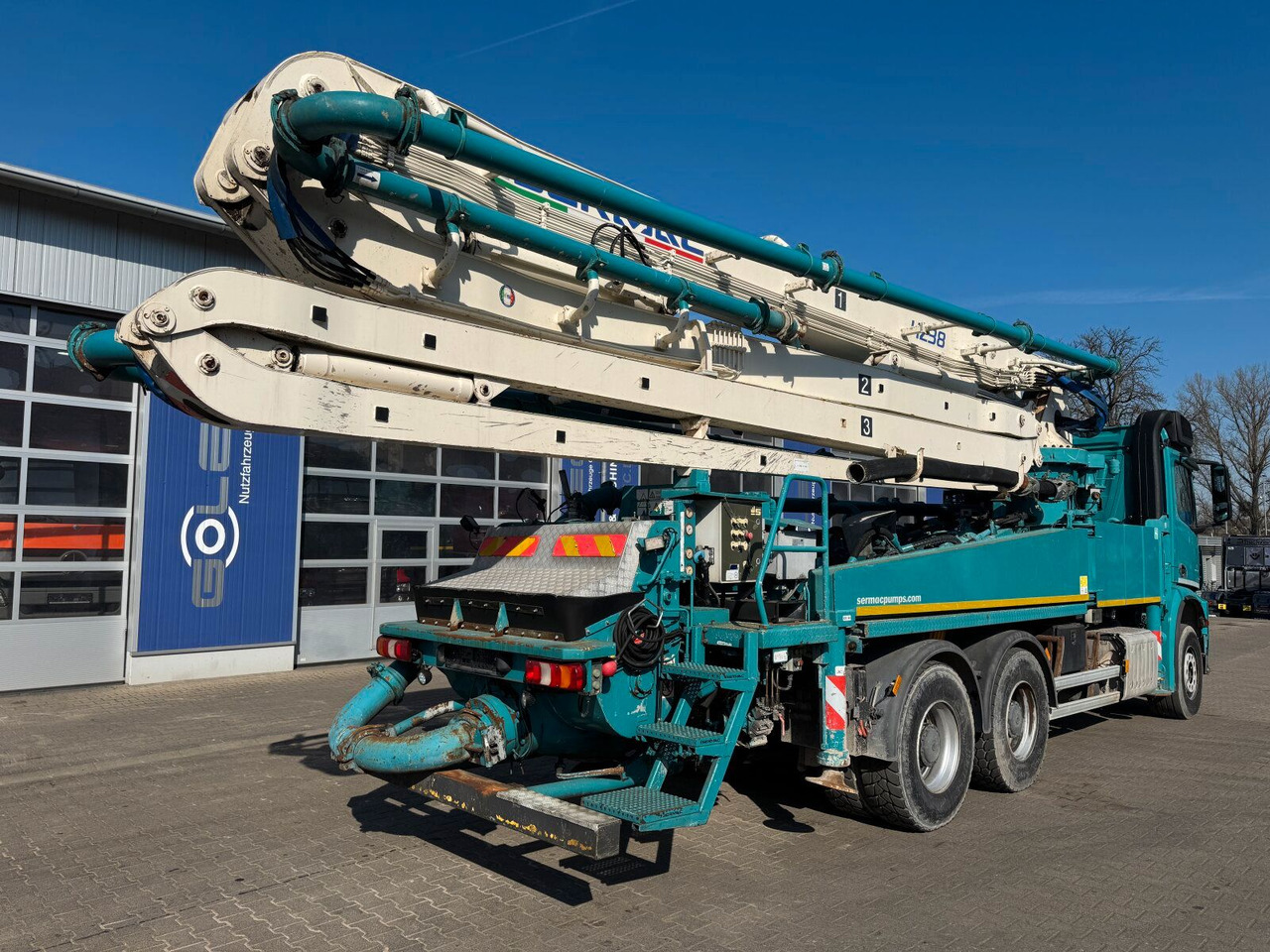 Mercedes-Benz AROCS 2836 6x4 Euro 6 Betonpumpe SERMAC 4Z38 - Mobil beton pompası: fotoğraf 4 Mercedes-Benz AROCS 2836 6x4 Euro 6 Betonpumpe SERMAC 4Z38 - Mobil beton pompası: fotoğraf 4