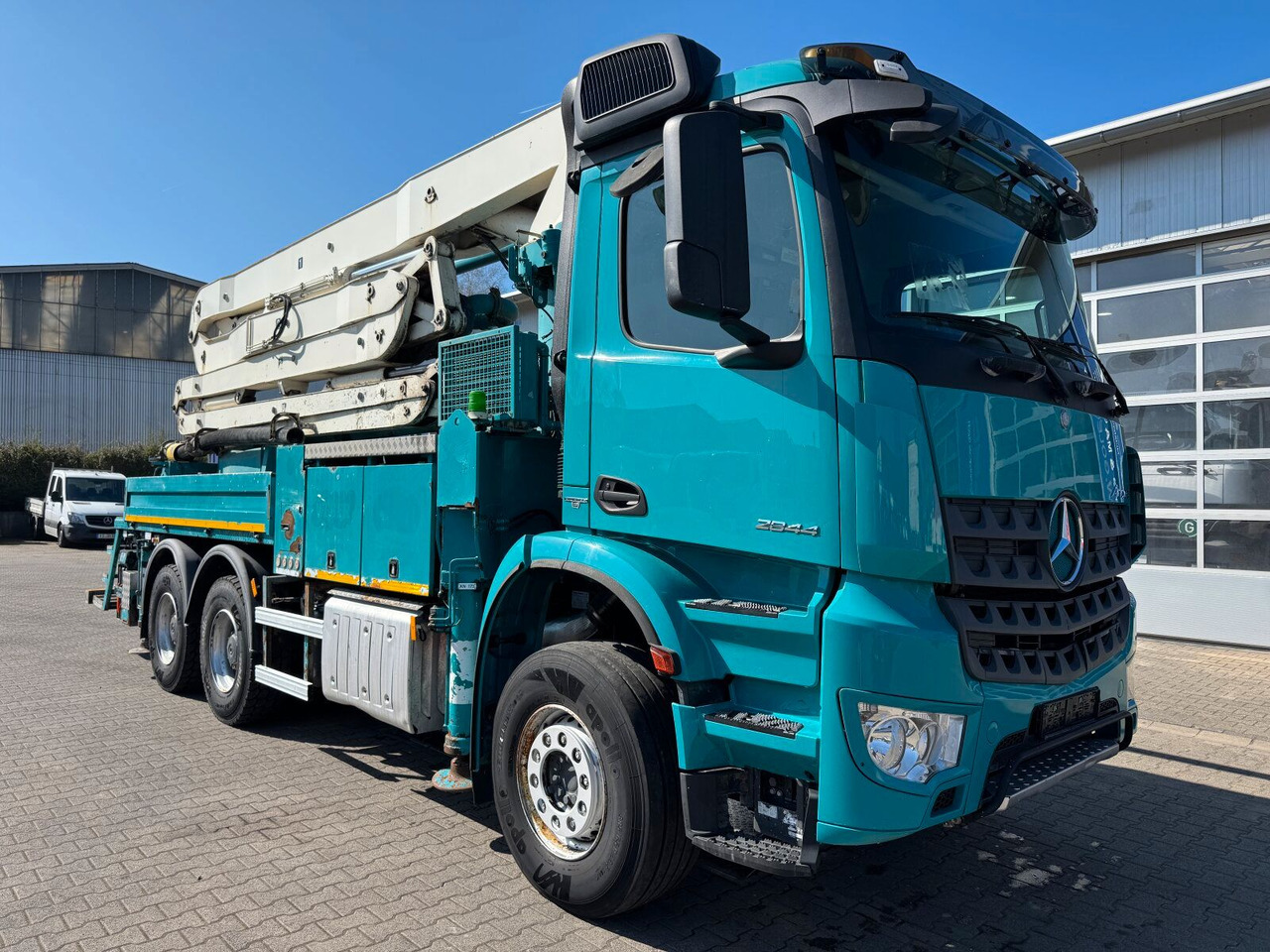 Mercedes-Benz AROCS 2844 6x4 Euro 6 Betonpumpe SERMAC 5Z33 - Mobil beton pompası: fotoğraf 1 Mercedes-Benz AROCS 2844 6x4 Euro 6 Betonpumpe SERMAC 5Z33 - Mobil beton pompası: fotoğraf 1