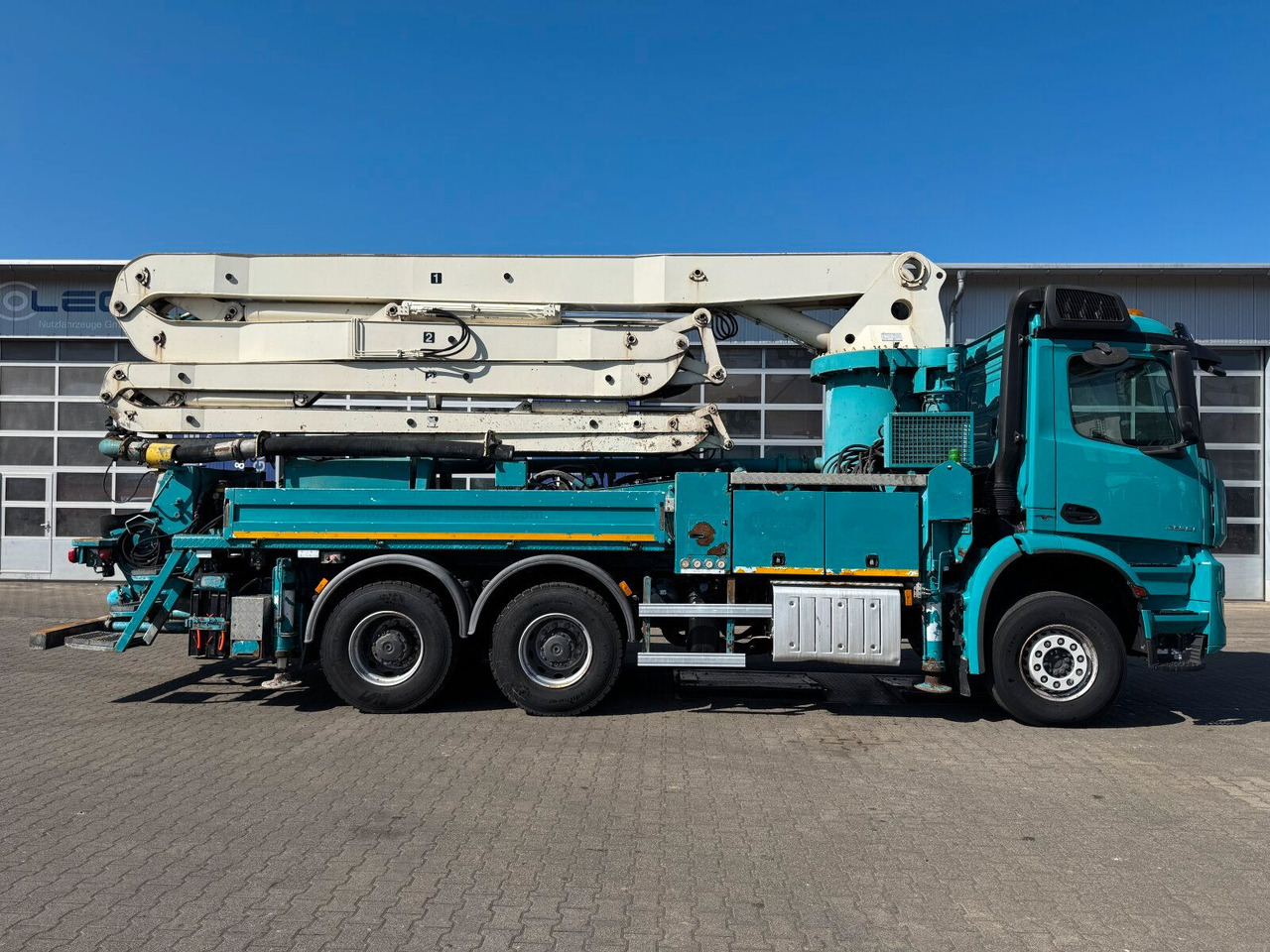 Mercedes-Benz AROCS 2844 6x4 Euro 6 Betonpumpe SERMAC 5Z33 - Mobil beton pompası: fotoğraf 3 Mercedes-Benz AROCS 2844 6x4 Euro 6 Betonpumpe SERMAC 5Z33 - Mobil beton pompası: fotoğraf 3