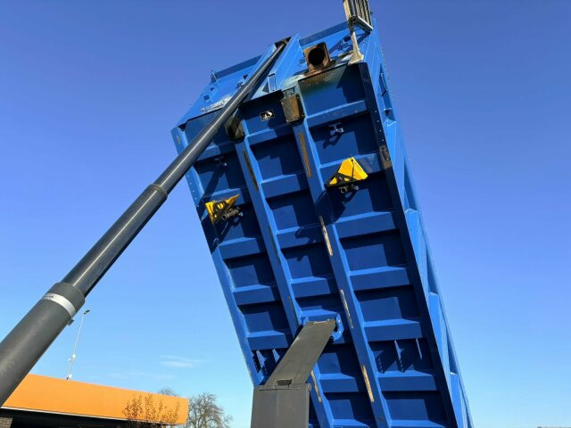 Mercedes-Benz AROCS 4145 8x8 EURO6 Muldenkipper - Damperli kamyon: fotoğraf 5 Mercedes-Benz AROCS 4145 8x8 EURO6 Muldenkipper - Damperli kamyon: fotoğraf 5