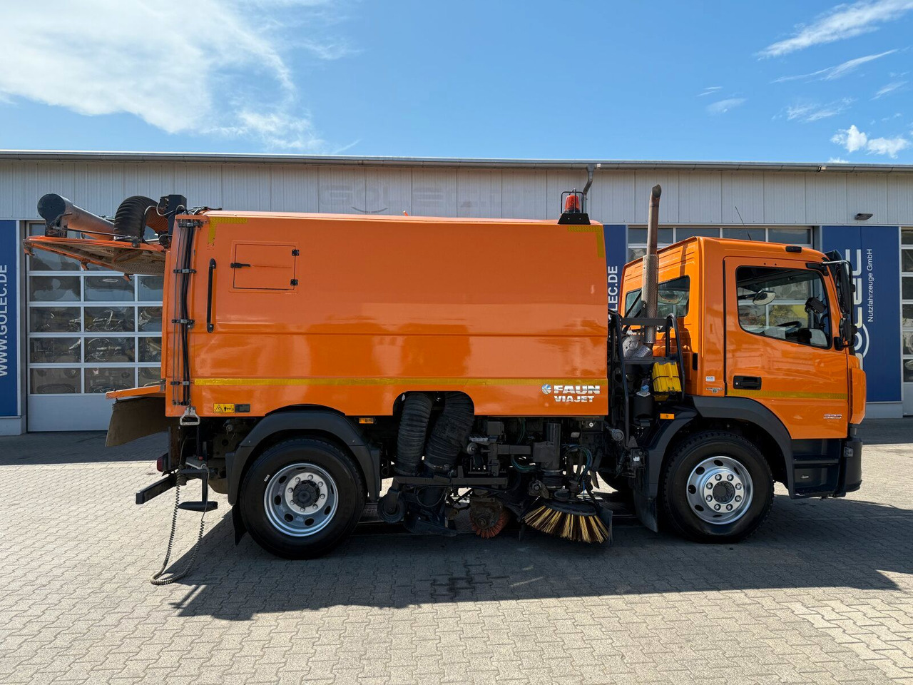 Mercedes-Benz ATEGO 1323 4x2 Kehrmaschine FAUN Viajet 6R/H - Yol süpürme aracı: fotoğraf 5 Mercedes-Benz ATEGO 1323 4x2 Kehrmaschine FAUN Viajet 6R/H - Yol süpürme aracı: fotoğraf 5
