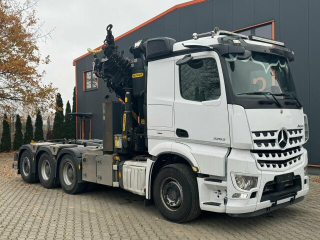 Mercedes-Benz Arocs 3253 8x4 Abrollkipper Kran Palfinger 37002 - Kancalı yükleyici kamyon, Vinçli kamyon: fotoğraf 1 Mercedes-Benz Arocs 3253 8x4 Abrollkipper Kran Palfinger 37002 - Kancalı yükleyici kamyon, Vinçli kamyon: fotoğraf 1