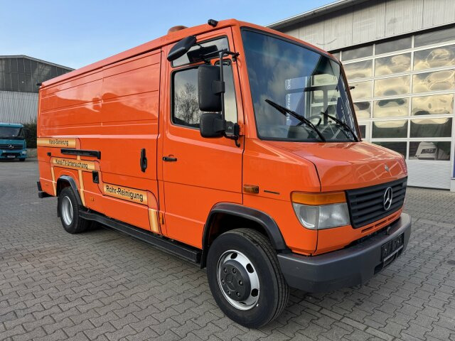 Mercedes-Benz Vario 818D Kanalreiniger Rockstroh Drain Jet 100 - Vidanjör: fotoğraf 1 Mercedes-Benz Vario 818D Kanalreiniger Rockstroh Drain Jet 100 - Vidanjör: fotoğraf 1