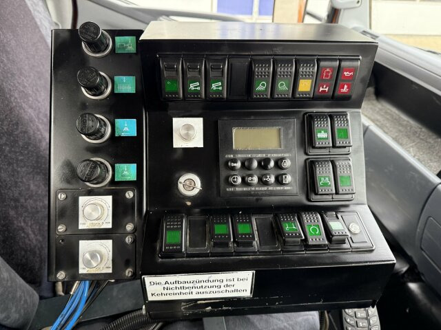 Mitsubishi Canter FUSO Kehrmaschine BROCK SL140 4 m³ - Yol süpürme aracı: fotoğraf 5 Mitsubishi Canter FUSO Kehrmaschine BROCK SL140 4 m³ - Yol süpürme aracı: fotoğraf 5