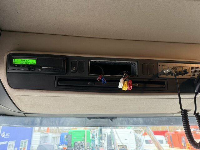 Scania R560 6x4 Holztransport Kran LOGLIFT HIAB 140S79R - Tomruk kamyonu, Vinçli kamyon: fotoğraf 5 Scania R560 6x4 Holztransport Kran LOGLIFT HIAB 140S79R - Tomruk kamyonu, Vinçli kamyon: fotoğraf 5