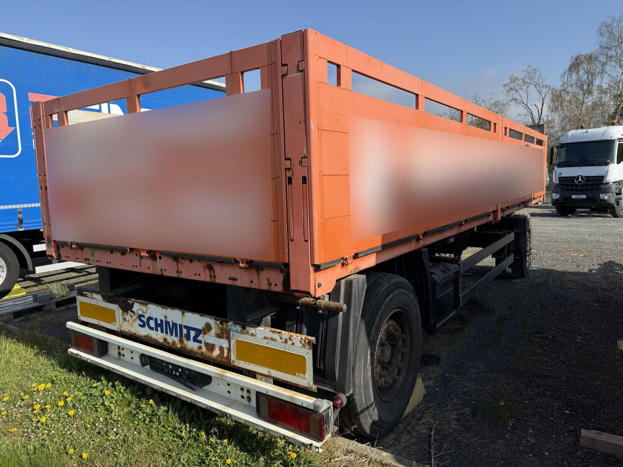 Schmitz Cargobull Gotha AFG 18 Baustoffanhänger 2 Achse - Platform/ Açık kasa römork: fotoğraf 2 Schmitz Cargobull Gotha AFG 18 Baustoffanhänger 2 Achse - Platform/ Açık kasa römork: fotoğraf 2