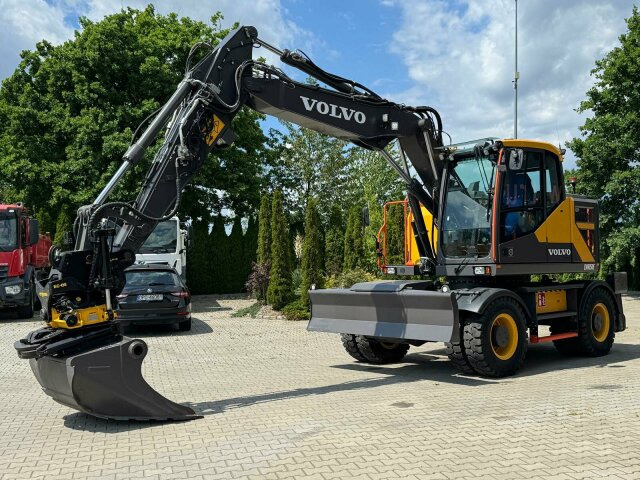 Volvo EWR150E Mobilbagger mit ROTATOR ENCONG EC319 - Tekerlekli ekskavatör: fotoğraf 1 Volvo EWR150E Mobilbagger mit ROTATOR ENCONG EC319 - Tekerlekli ekskavatör: fotoğraf 1