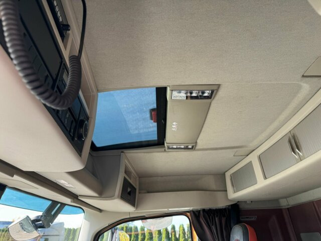 Volvo FH16 750 8X4 Holztransport Alukar TOP! - Tomruk kamyonu: fotoğraf 4 Volvo FH16 750 8X4 Holztransport Alukar TOP! - Tomruk kamyonu: fotoğraf 4