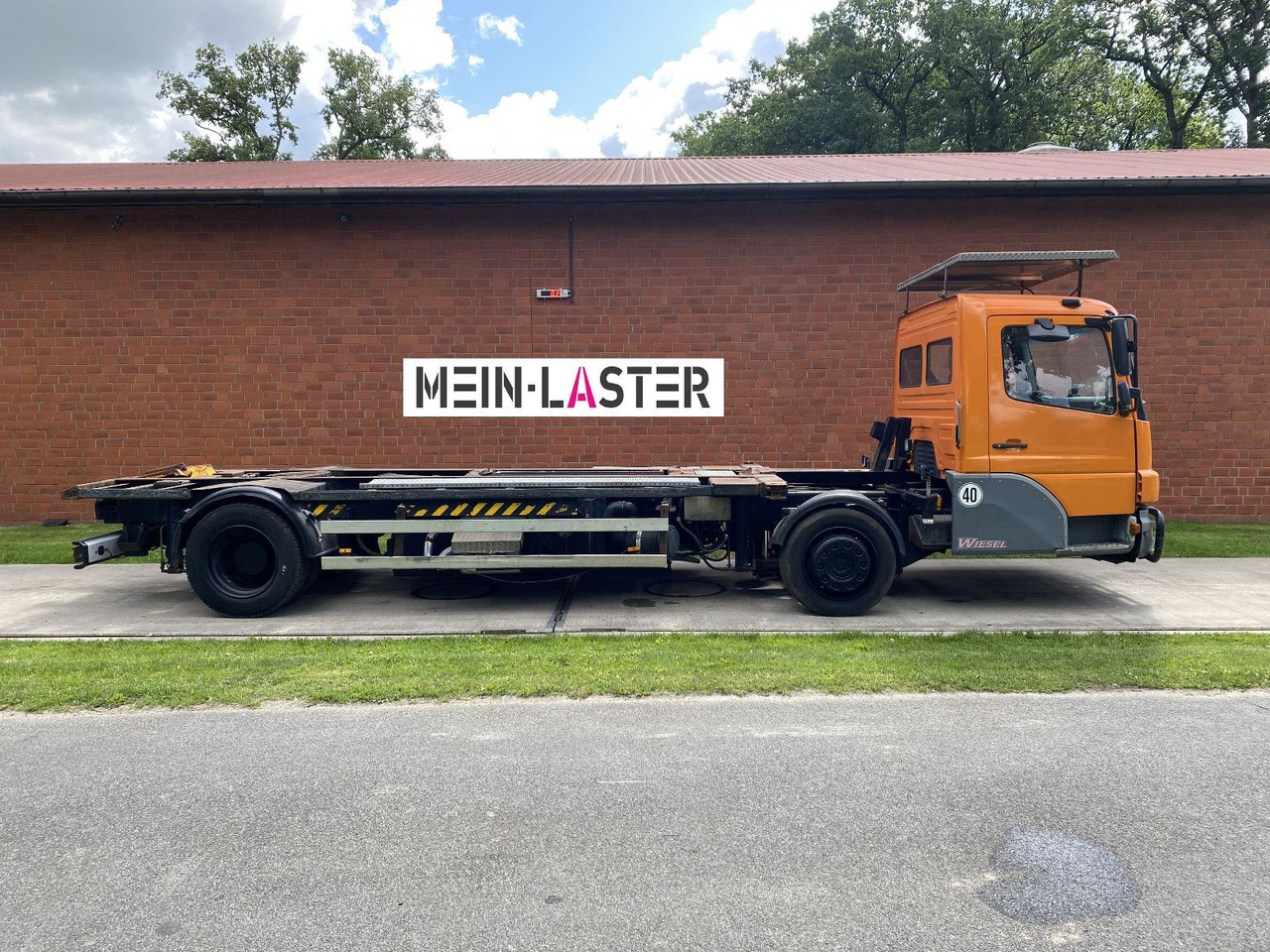Mercedes-Benz Kamag Wiesel Umsetzter Sattelplatte - Konteynır taşıyıcı/ Yedek karoser kamyon: fotoğraf 2 Mercedes-Benz Kamag Wiesel Umsetzter Sattelplatte - Konteynır taşıyıcı/ Yedek karoser kamyon: fotoğraf 2