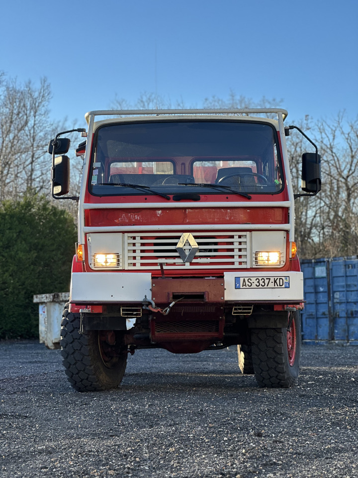 Renault M 210 - İtfaiye aracı: fotoğraf 1 Renault M 210 - İtfaiye aracı: fotoğraf 1