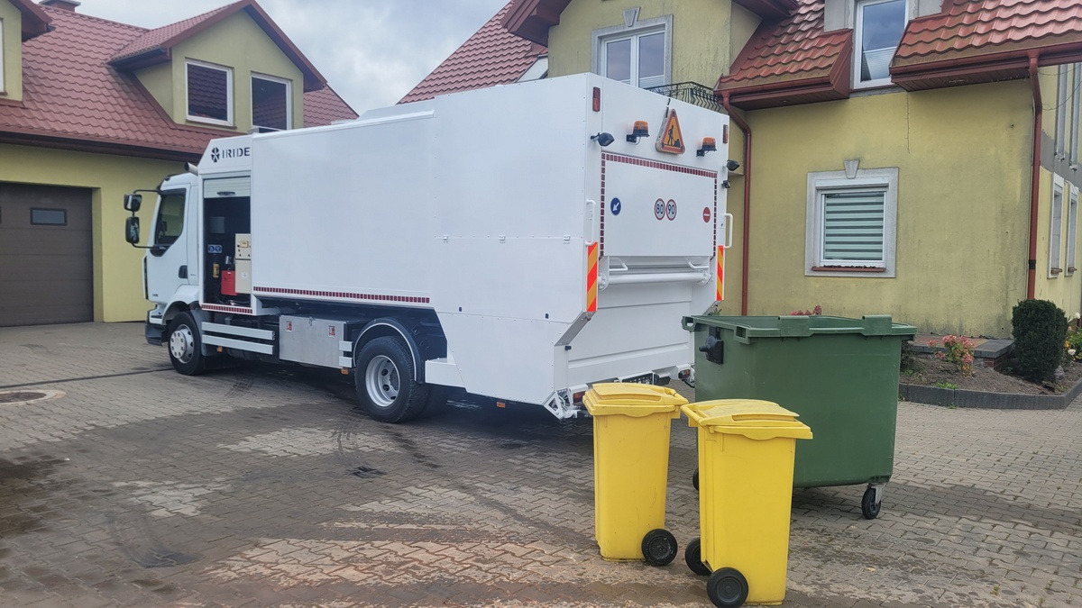 Renault Midlum CONTAINER WEASHER LAVACASSONETTI MYJKA - Çöp kamyonu: fotoğraf 2 Renault Midlum CONTAINER WEASHER LAVACASSONETTI MYJKA - Çöp kamyonu: fotoğraf 2