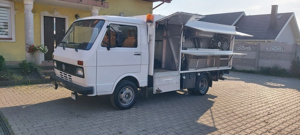 Volkswagen LT55 HOLZMANN Inox - Tanker kamyon: fotoğraf 1 Volkswagen LT55 HOLZMANN Inox - Tanker kamyon: fotoğraf 1
