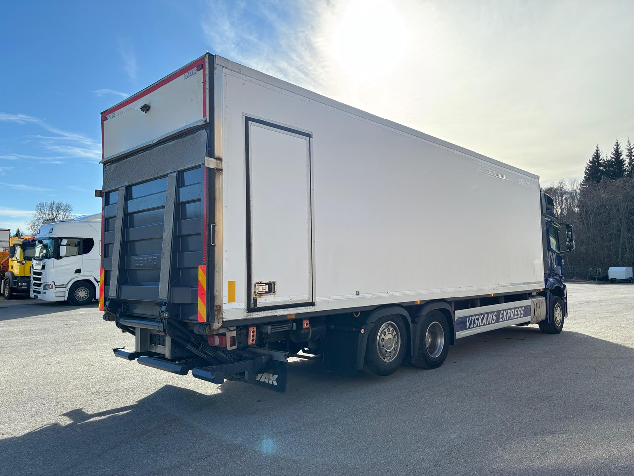 MERCEDES-BENZ ACTROS 2540 - Kapalı kasa kamyon: fotoğraf 4 MERCEDES-BENZ ACTROS 2540 - Kapalı kasa kamyon: fotoğraf 4