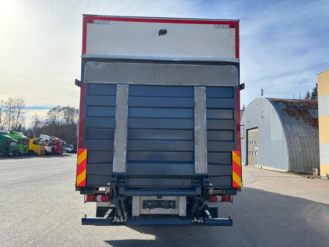MERCEDES-BENZ ACTROS 2540 - Kapalı kasa kamyon: fotoğraf 5 MERCEDES-BENZ ACTROS 2540 - Kapalı kasa kamyon: fotoğraf 5