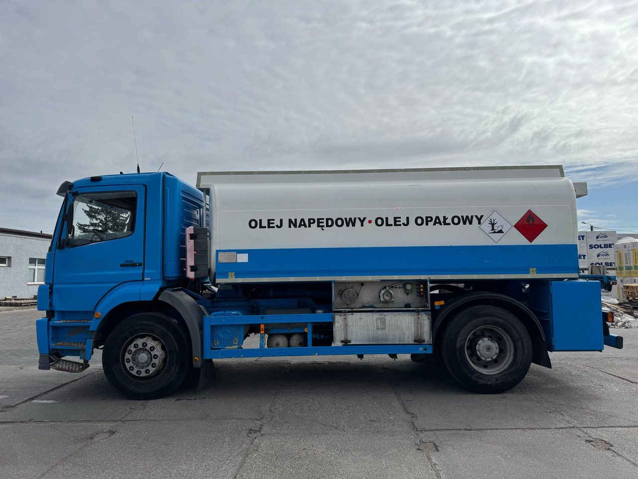 MERCEDES-BENZ Atego 1828 - Tanker kamyon: fotoğraf 4 MERCEDES-BENZ Atego 1828 - Tanker kamyon: fotoğraf 4