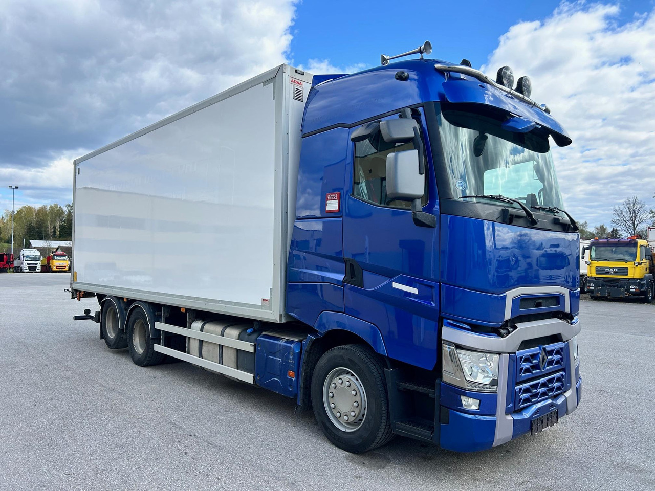 RENAULT T520 - Kapalı kasa kamyon: fotoğraf 1 RENAULT T520 - Kapalı kasa kamyon: fotoğraf 1
