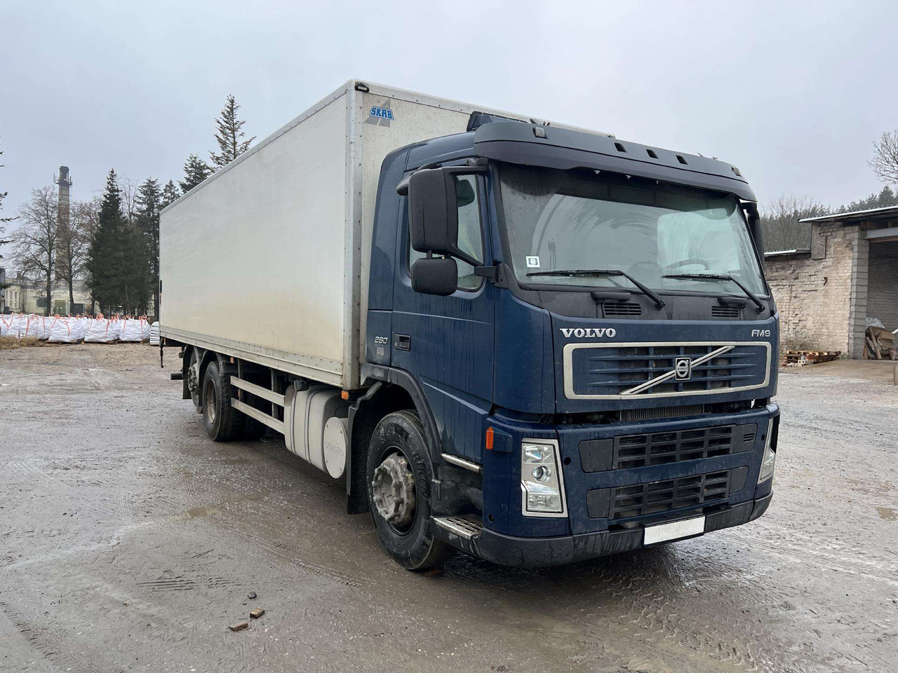 VOLVO FM9.260 - Kapalı kasa kamyon: fotoğraf 1 VOLVO FM9.260 - Kapalı kasa kamyon: fotoğraf 1