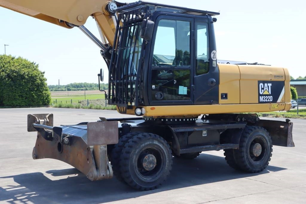 CAT M 322 D - Tekerlekli ekskavatör: fotoğraf 2 CAT M 322 D - Tekerlekli ekskavatör: fotoğraf 2