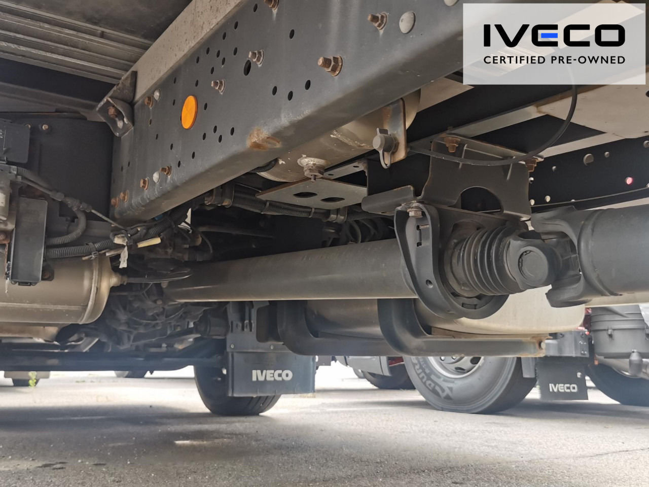 IVECO Pritsche-Schiebeplane-LBW - Tenteli kamyon: fotoğraf 5 IVECO Pritsche-Schiebeplane-LBW - Tenteli kamyon: fotoğraf 5