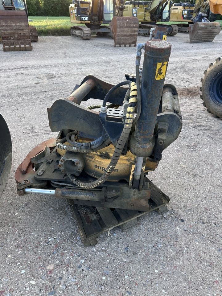 ENGCON EC 30 - S80 GR30 -S80 - SVAB Engcon Rototilt - Tiltrotator - Tiltrotatör: fotoğraf 2 ENGCON EC 30 - S80 GR30 -S80 - SVAB Engcon Rototilt - Tiltrotator - Tiltrotatör: fotoğraf 2