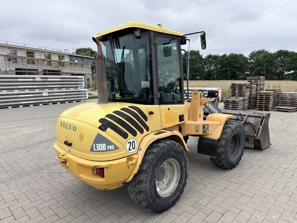 Tekerlekli yükleyici VOLVO L 30 B PRO 3er Kreis Klappschaufel+Palettengabel: fotoğraf 6
