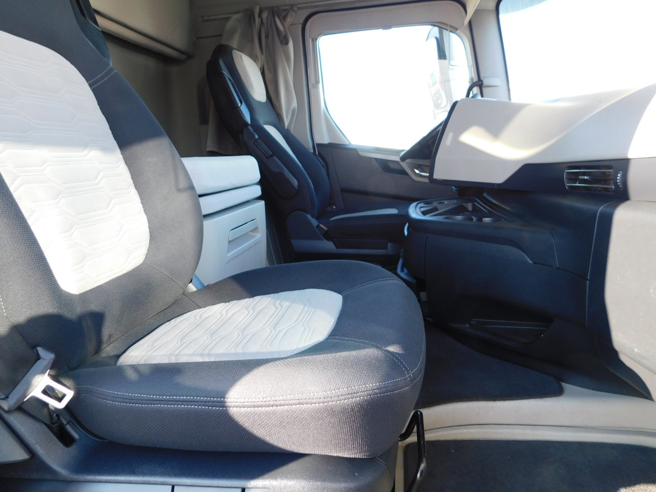 Ford F max 4x2 scab e6 12s2620 - Çekici: fotoğraf 5 Ford F max 4x2 scab e6 12s2620 - Çekici: fotoğraf 5