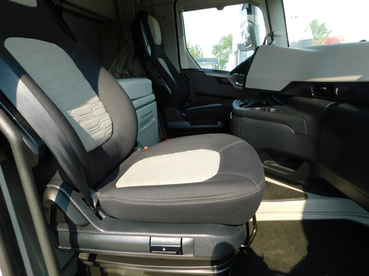 Ford F max 4x2 scab e6 12tx2620 ecotorq - Çekici: fotoğraf 5 Ford F max 4x2 scab e6 12tx2620 ecotorq - Çekici: fotoğraf 5