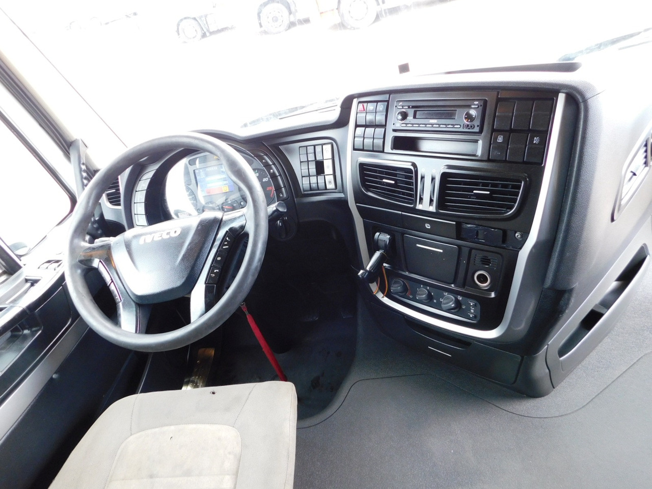 İç mekan fotoğrafi 1: Çekici Iveco As440tp