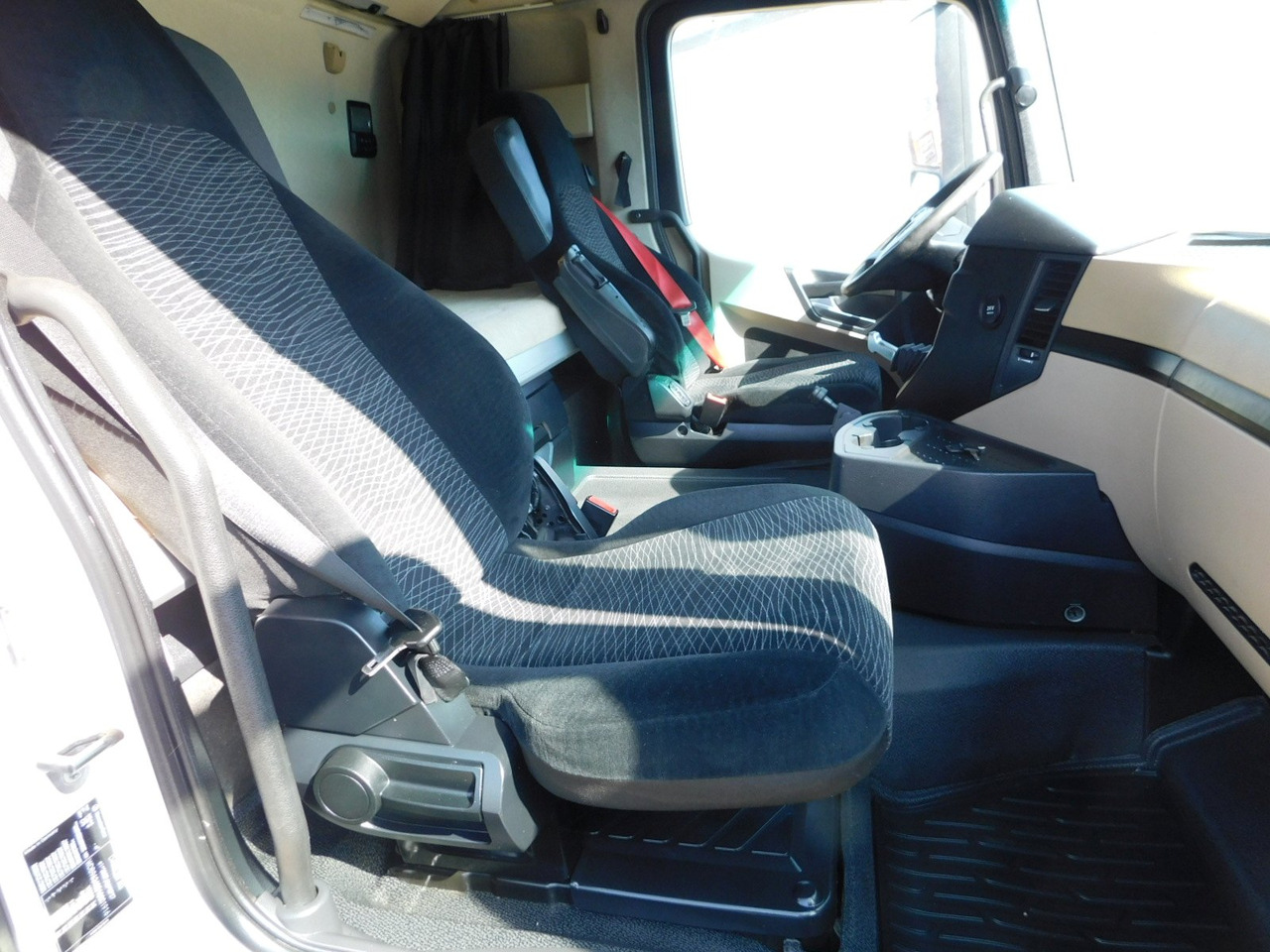 Mercedes Actros 1840 - Çekici: fotoğraf 5 Mercedes Actros 1840 - Çekici: fotoğraf 5