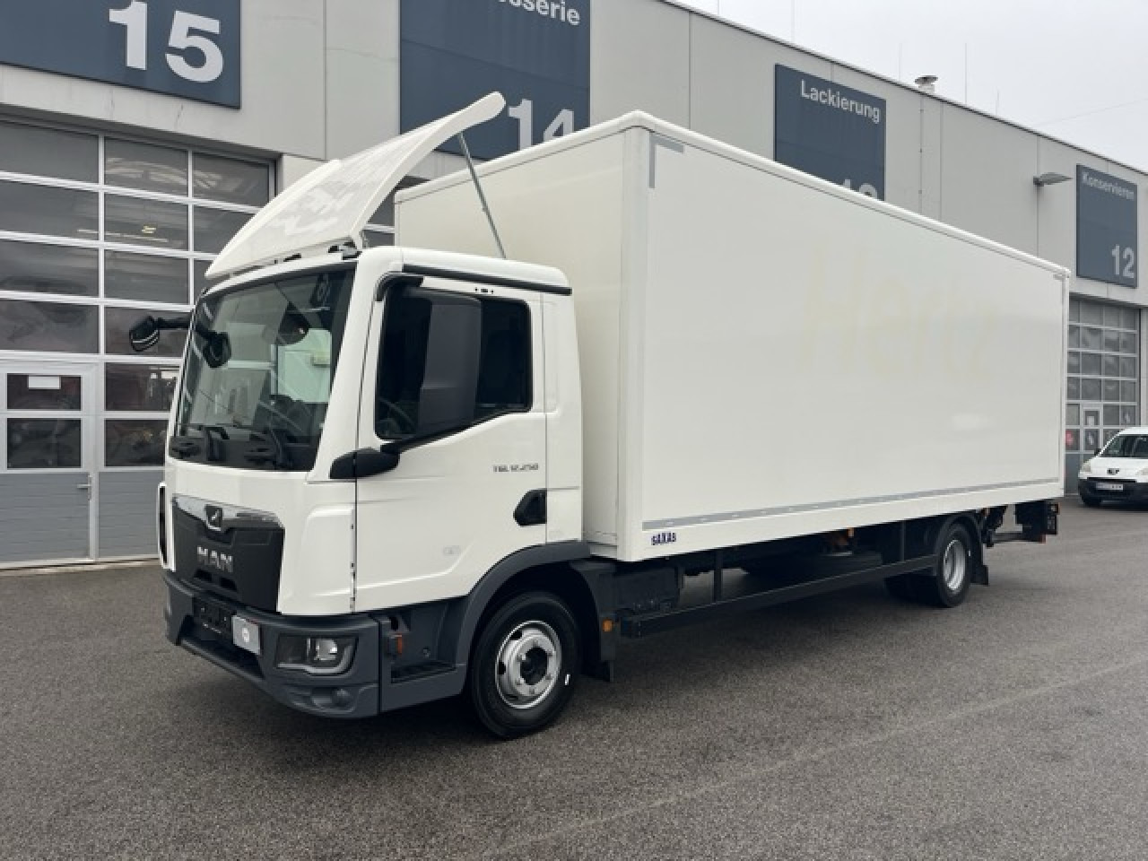MAN TGL 12.250 4x2 BL CH Euro6 Klima AHK Luftfeder ZV - Kapalı kasa kamyon: fotoğraf 1 MAN TGL 12.250 4x2 BL CH Euro6 Klima AHK Luftfeder ZV - Kapalı kasa kamyon: fotoğraf 1