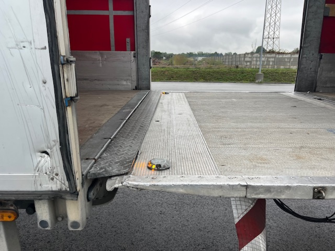 MAN TGM 18.320 4x2 BL Durchladbar - mit Tandemhänger - Tenteli kamyon: fotoğraf 4 MAN TGM 18.320 4x2 BL Durchladbar - mit Tandemhänger - Tenteli kamyon: fotoğraf 4