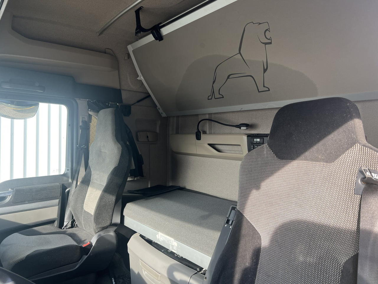 MAN TGX 18.500 4X2 LLS TGX 18.500 4X2 LLS, Retarder, Vollumer - Çekici: fotoğraf 4 MAN TGX 18.500 4X2 LLS TGX 18.500 4X2 LLS, Retarder, Vollumer - Çekici: fotoğraf 4