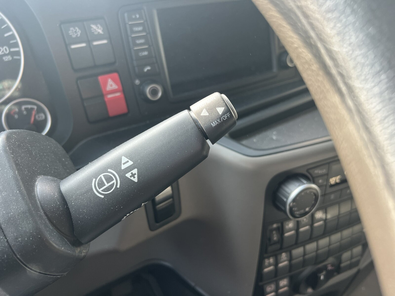 MAN TGX 18.500 4X2 LLS TGX 18.500 4X2 LLS, Retarder, Vollumer - Çekici: fotoğraf 4 MAN TGX 18.500 4X2 LLS TGX 18.500 4X2 LLS, Retarder, Vollumer - Çekici: fotoğraf 4