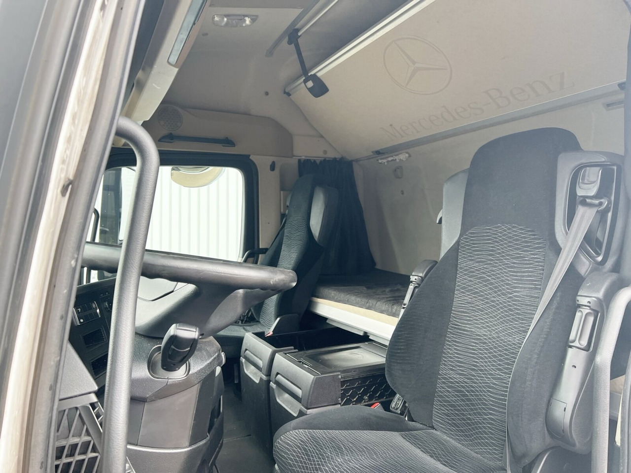 Mercedes-Benz Actros 1842/45 LS 4x2 Actros 1842/45 LS 4x2, 3x VORHANDEN - Çekici: fotoğraf 3 Mercedes-Benz Actros 1842/45 LS 4x2 Actros 1842/45 LS 4x2, 3x VORHANDEN - Çekici: fotoğraf 3