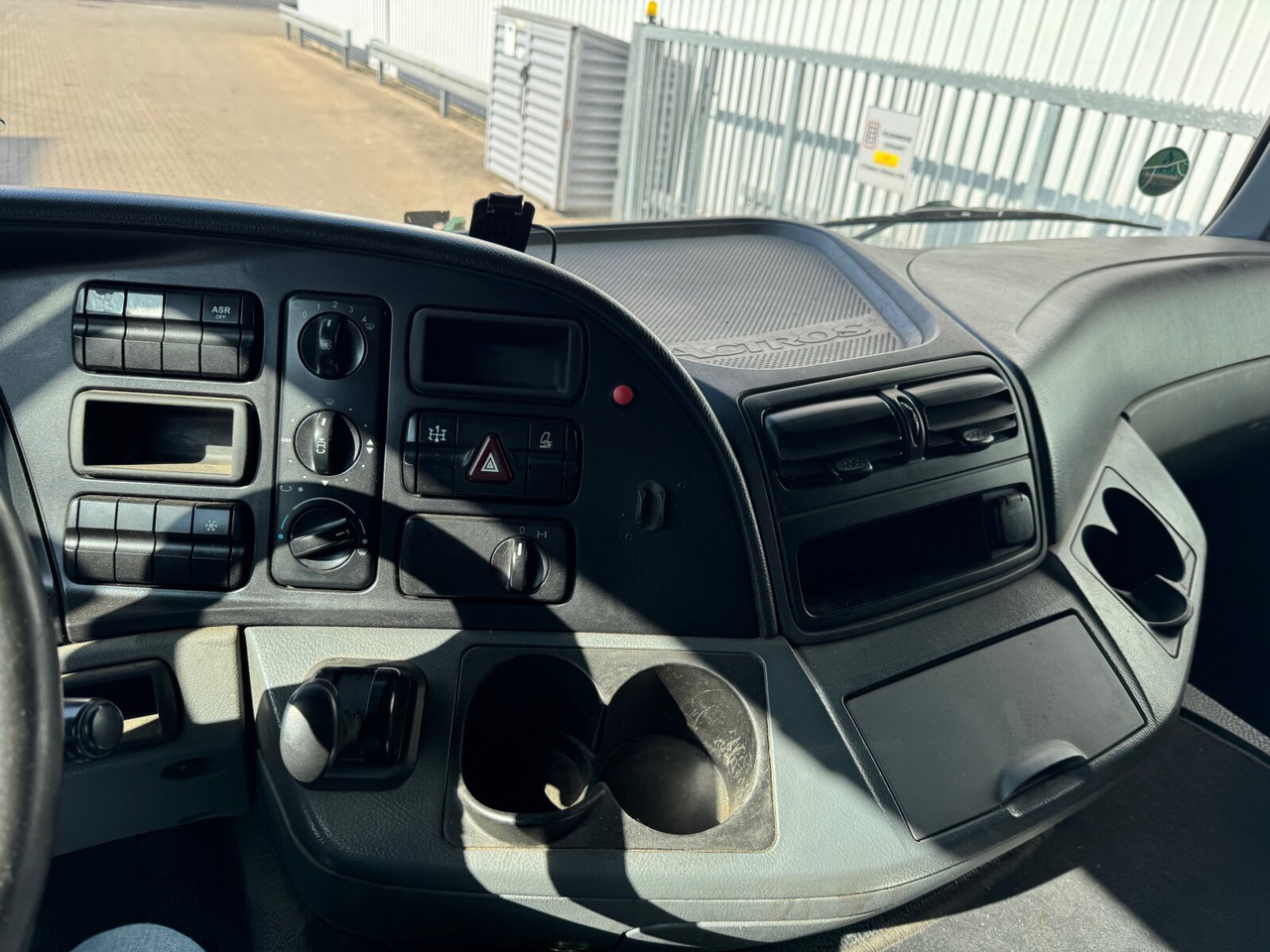Mercedes-Benz Actros 1844 LS 4x2 Actros 1844 LS 4x2, Kipphydraulik - Çekici: fotoğraf 3 Mercedes-Benz Actros 1844 LS 4x2 Actros 1844 LS 4x2, Kipphydraulik - Çekici: fotoğraf 3