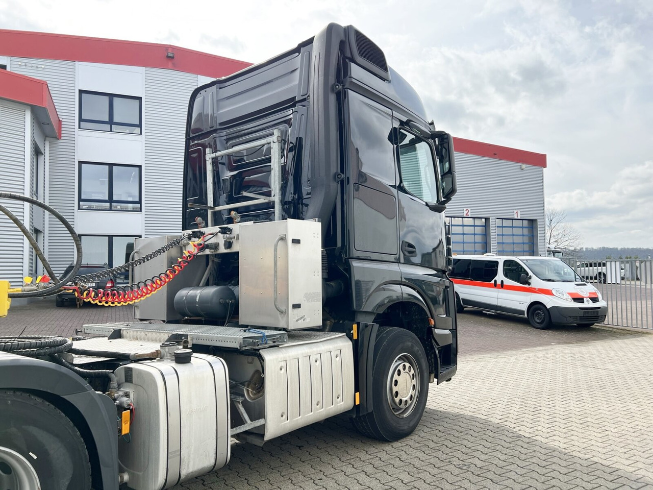 Mercedes-Benz Arocs 3358 LS 6x4 Arocs 3358 LS 6x4, StreamSpace, Turbo-Retarder-Kupplung, Kipphydraulik - Çekici: fotoğraf 5 Mercedes-Benz Arocs 3358 LS 6x4 Arocs 3358 LS 6x4, StreamSpace, Turbo-Retarder-Kupplung, Kipphydraulik - Çekici: fotoğraf 5