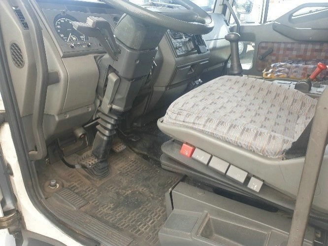 Euro Cargo ML 75E14 4x2 Euro Cargo ML 75E14 4x2 Getränkekoffer, 6-Zylinder-Motor - Kapalı kasa kamyon: fotoğraf 2 Euro Cargo ML 75E14 4x2 Euro Cargo ML 75E14 4x2 Getränkekoffer, 6-Zylinder-Motor - Kapalı kasa kamyon: fotoğraf 2