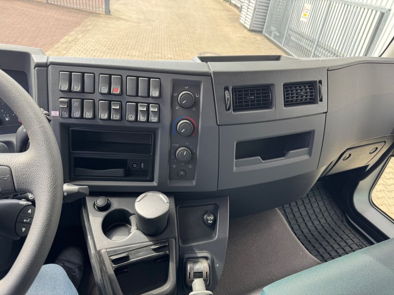 FL 280 4x4 FL 280 4x4 - Damperli kamyon: fotoğraf 4 FL 280 4x4 FL 280 4x4 - Damperli kamyon: fotoğraf 4
