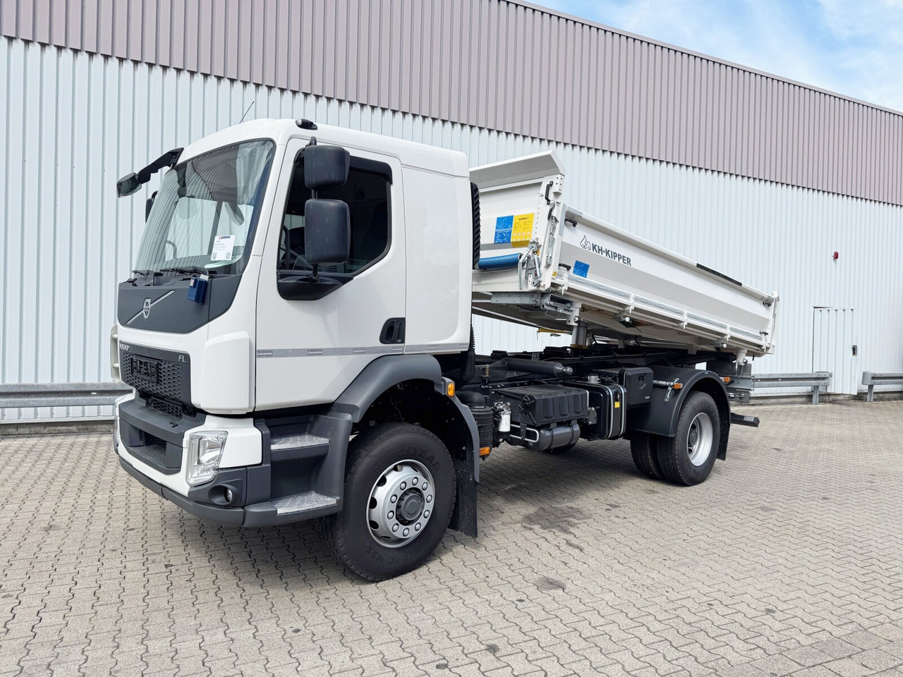 FL 280 4x4 FL 280 4x4 - Damperli kamyon: fotoğraf 1 FL 280 4x4 FL 280 4x4 - Damperli kamyon: fotoğraf 1