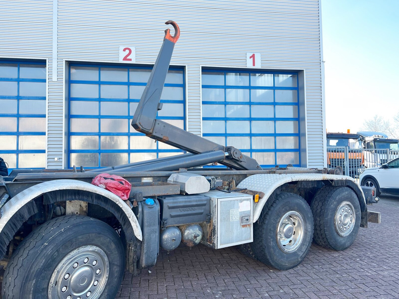 FM 460 8x2-6 FM 460 8x2-6, Lenk-/Liftachse, Kran HMF 2020-K4, Funk - Kancalı yükleyici kamyon, Vinçli kamyon: fotoğraf 4 FM 460 8x2-6 FM 460 8x2-6, Lenk-/Liftachse, Kran HMF 2020-K4, Funk - Kancalı yükleyici kamyon, Vinçli kamyon: fotoğraf 4