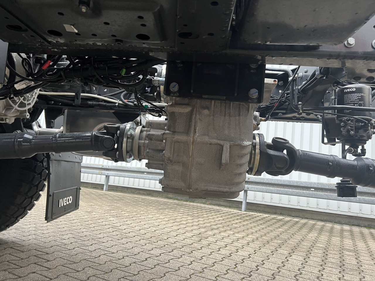 Iveco EuroCargo ML150E24 WS 4x4 EuroCargo ML150E24 WS 4x4, Euro3, mehrfach Vorhanden! - Şasi kamyon: fotoğraf 2 Iveco EuroCargo ML150E24 WS 4x4 EuroCargo ML150E24 WS 4x4, Euro3, mehrfach Vorhanden! - Şasi kamyon: fotoğraf 2