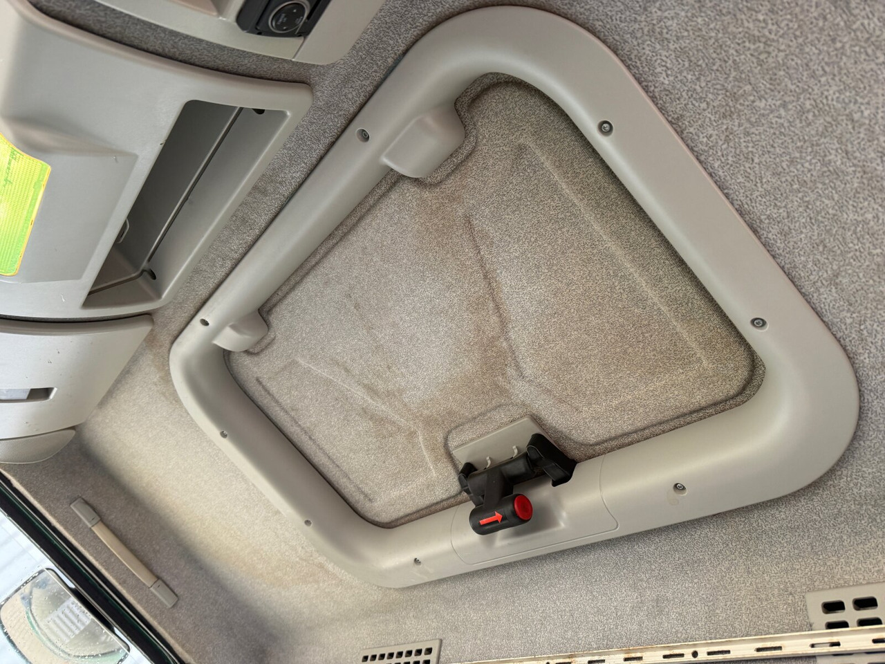 Iveco ML80E18/P 4x2 ML80E18/P 4x2, City-Abroller - Kancalı yükleyici kamyon: fotoğraf 5 Iveco ML80E18/P 4x2 ML80E18/P 4x2, City-Abroller - Kancalı yükleyici kamyon: fotoğraf 5