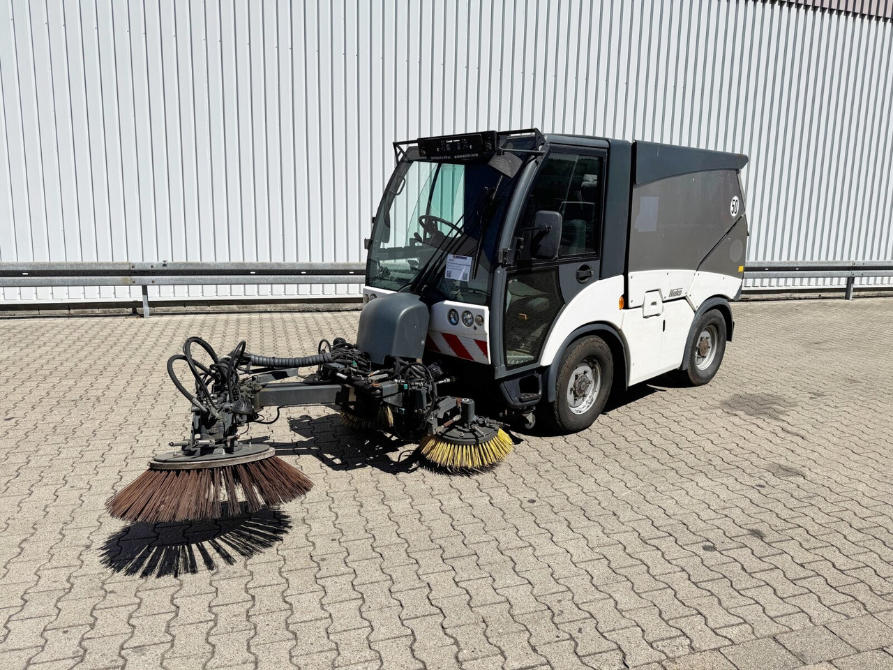 Hako Multicar Citymaster 2000 3B Kehrmaschine 4x2 Multicar Citymaster 2000 3B Kehrmaschine 4x2 - Kamyon: fotoğraf 1 Hako Multicar Citymaster 2000 3B Kehrmaschine 4x2 Multicar Citymaster 2000 3B Kehrmaschine 4x2 - Kamyon: fotoğraf 1