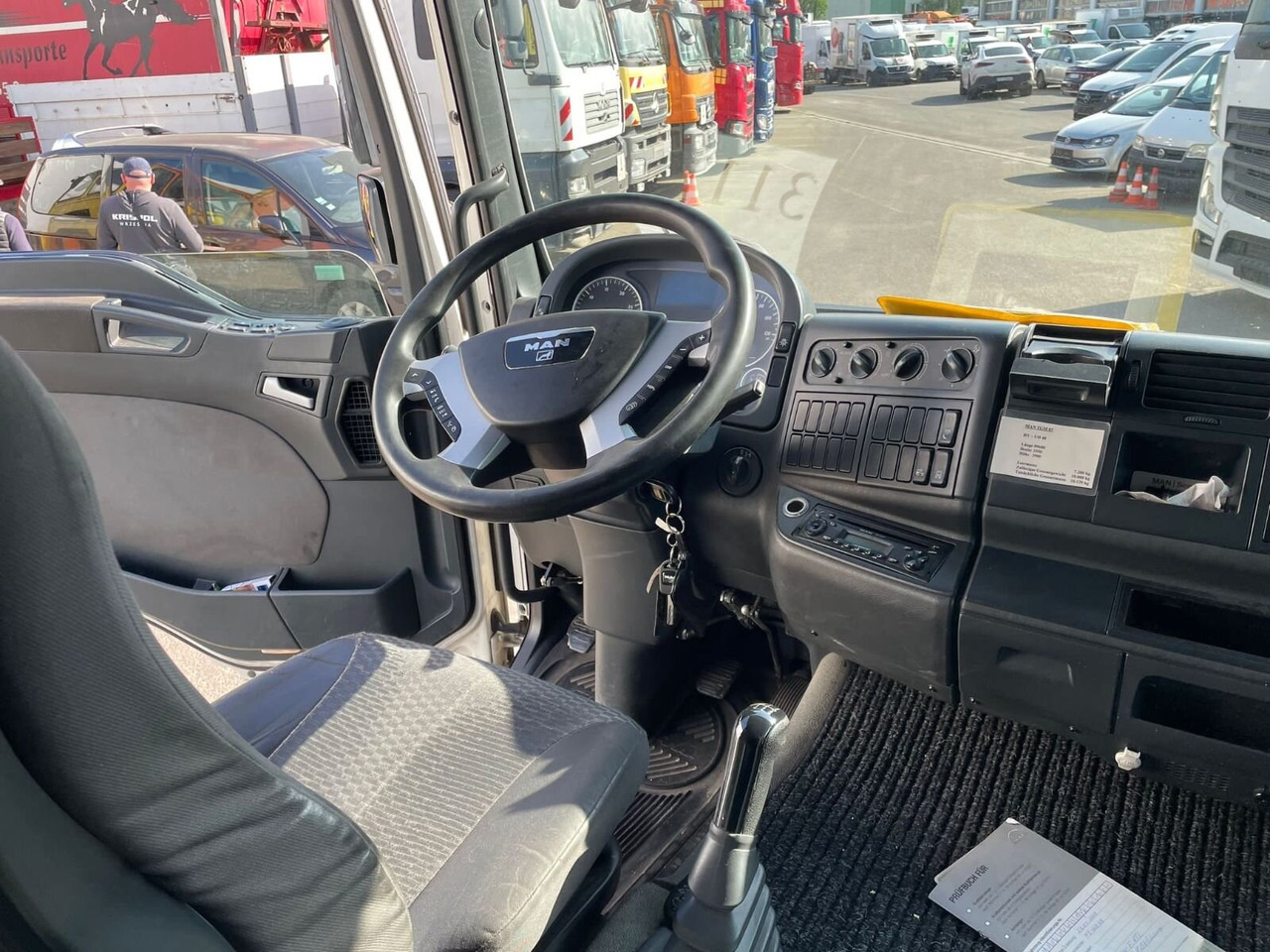 MAN TGM 18.330 4X2 LL TGM 18.330 4X2 LL, Fahrschulausstattung - Kamyon: fotoğraf 2 MAN TGM 18.330 4X2 LL TGM 18.330 4X2 LL, Fahrschulausstattung - Kamyon: fotoğraf 2